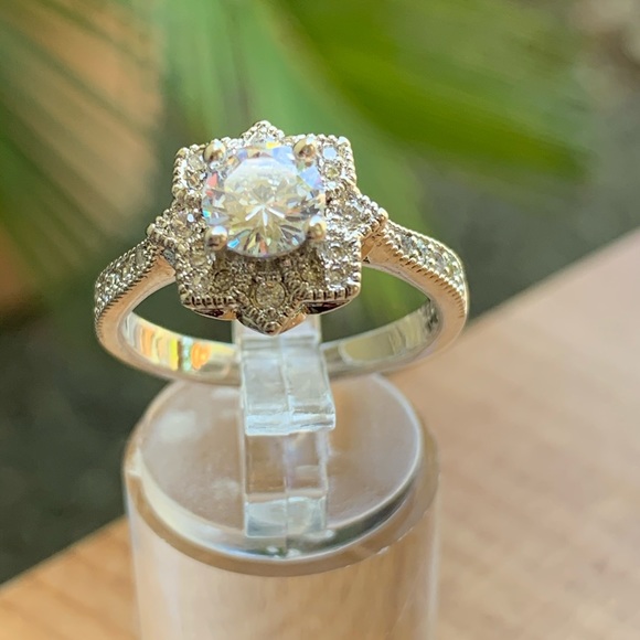 925 Silver Wedding Engagement Ring White Sapphire - Picture 2 of 12